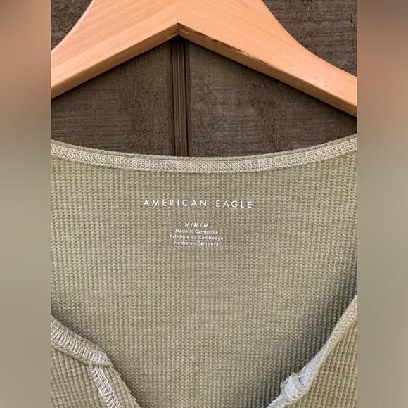 American Eagle Crop Henley - Picture 4 of 4